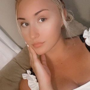 Meet your Posher, Tina